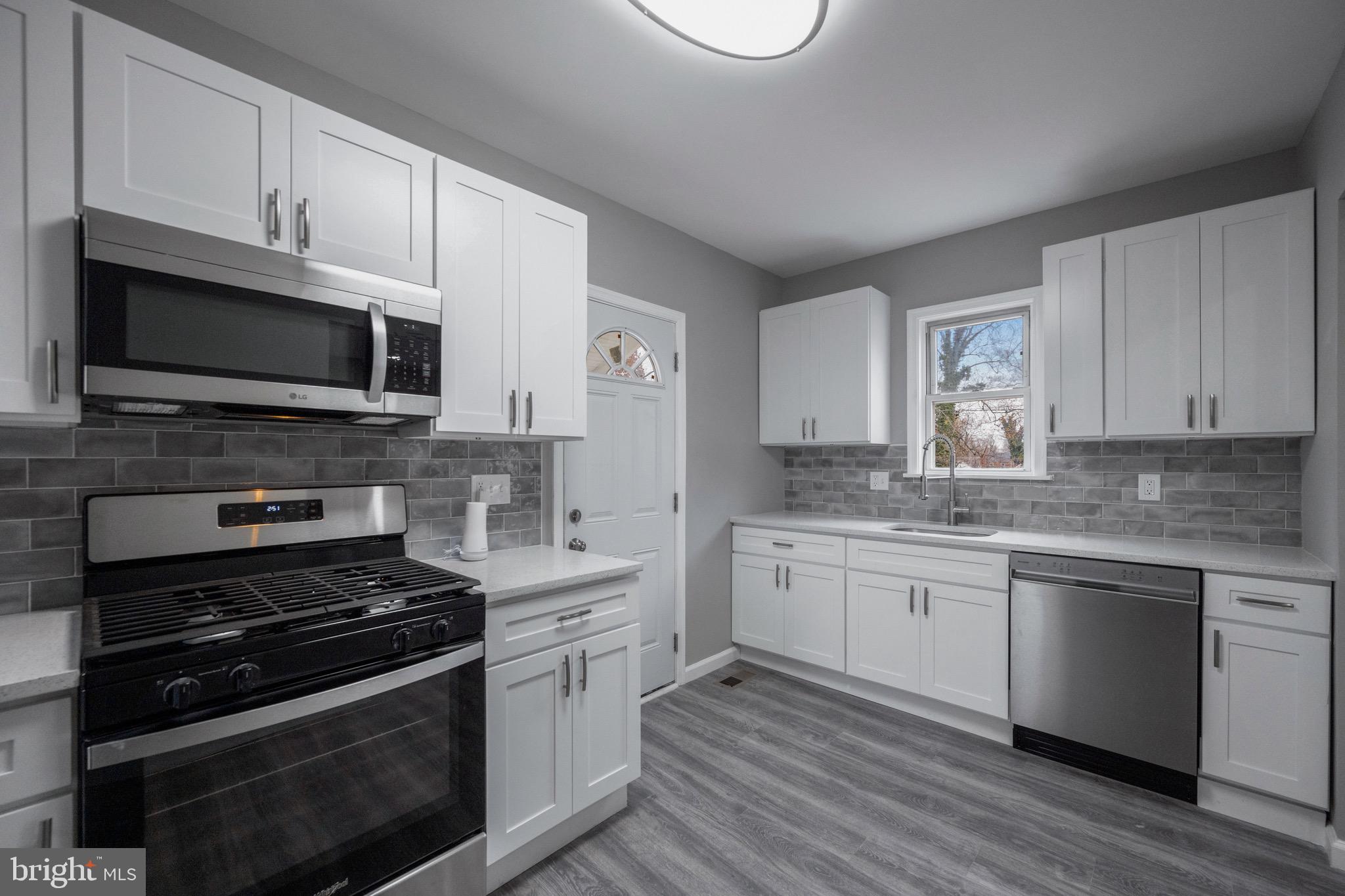 3809 N ROGERS AVENUE