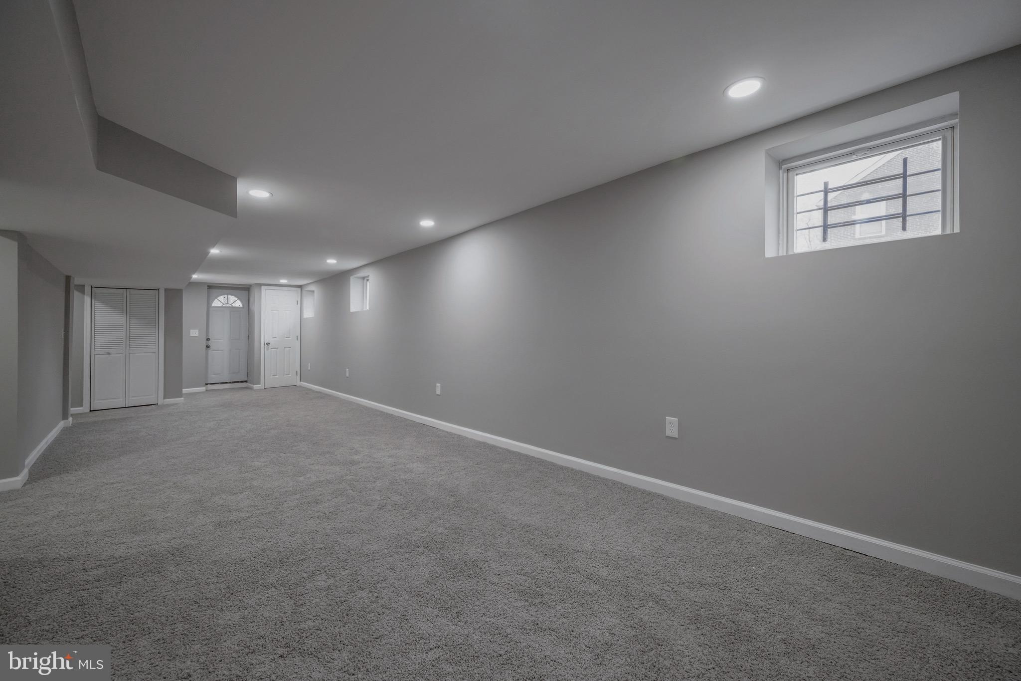 3809 N ROGERS AVENUE