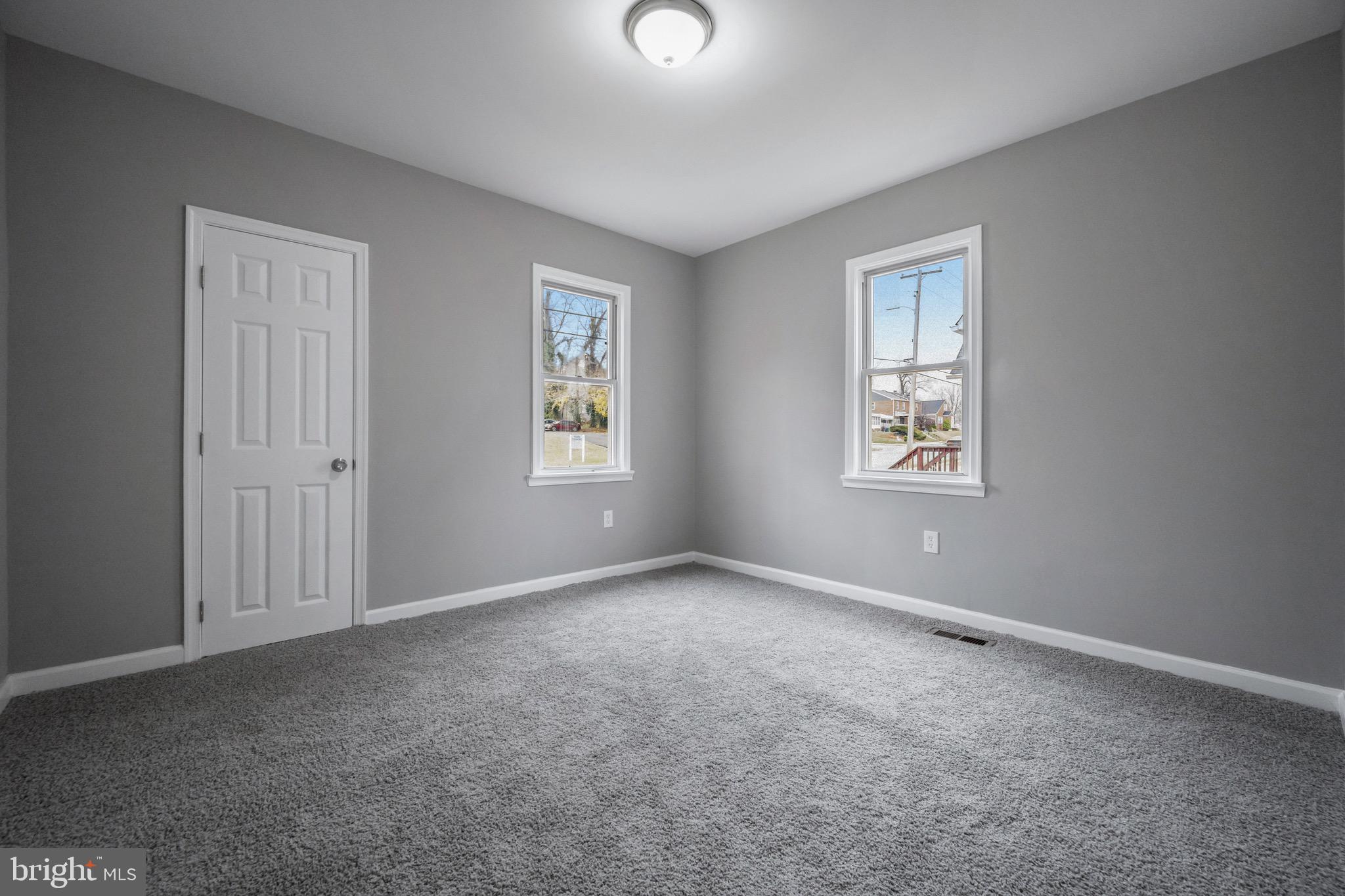 3809 N ROGERS AVENUE