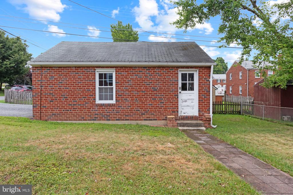 139 Sipple Ave