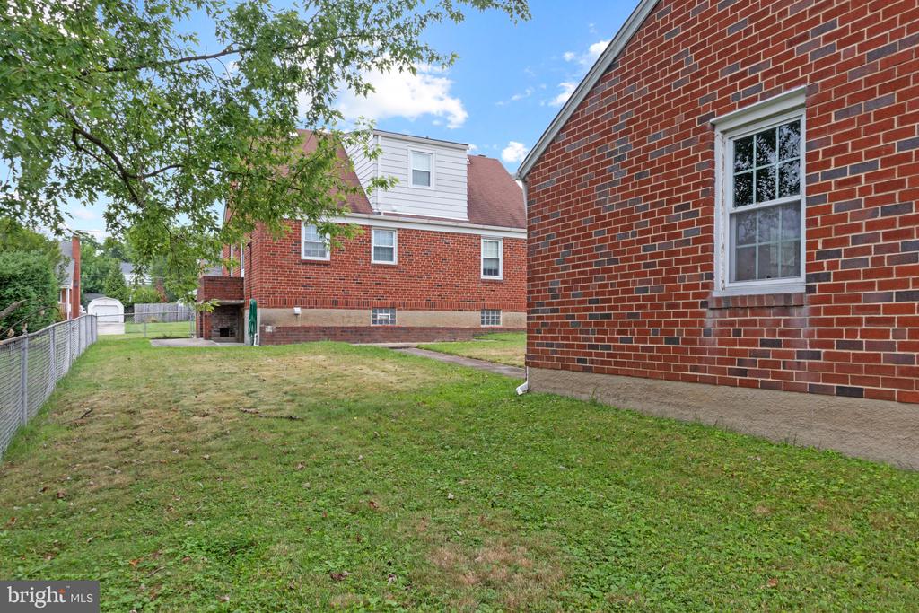 139 Sipple Ave