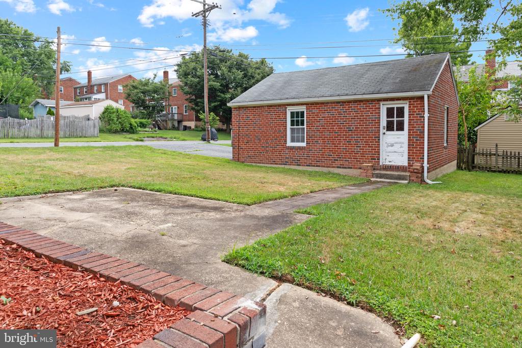 139 Sipple Ave