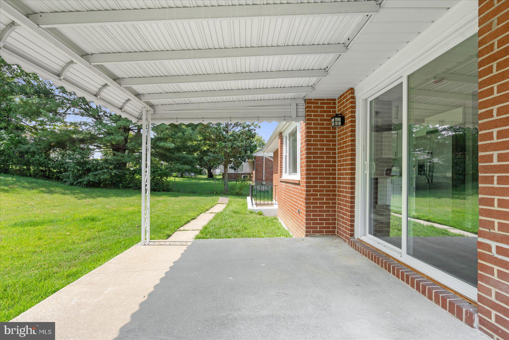 2309 Covered Bridge Garth