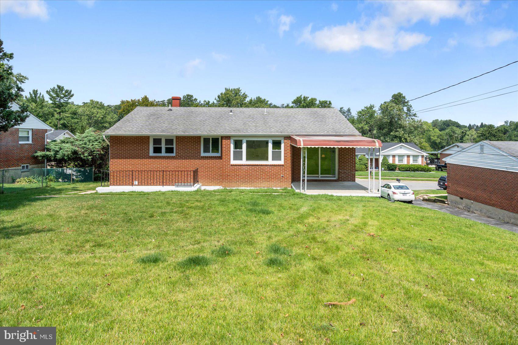 2309 Covered Bridge Garth