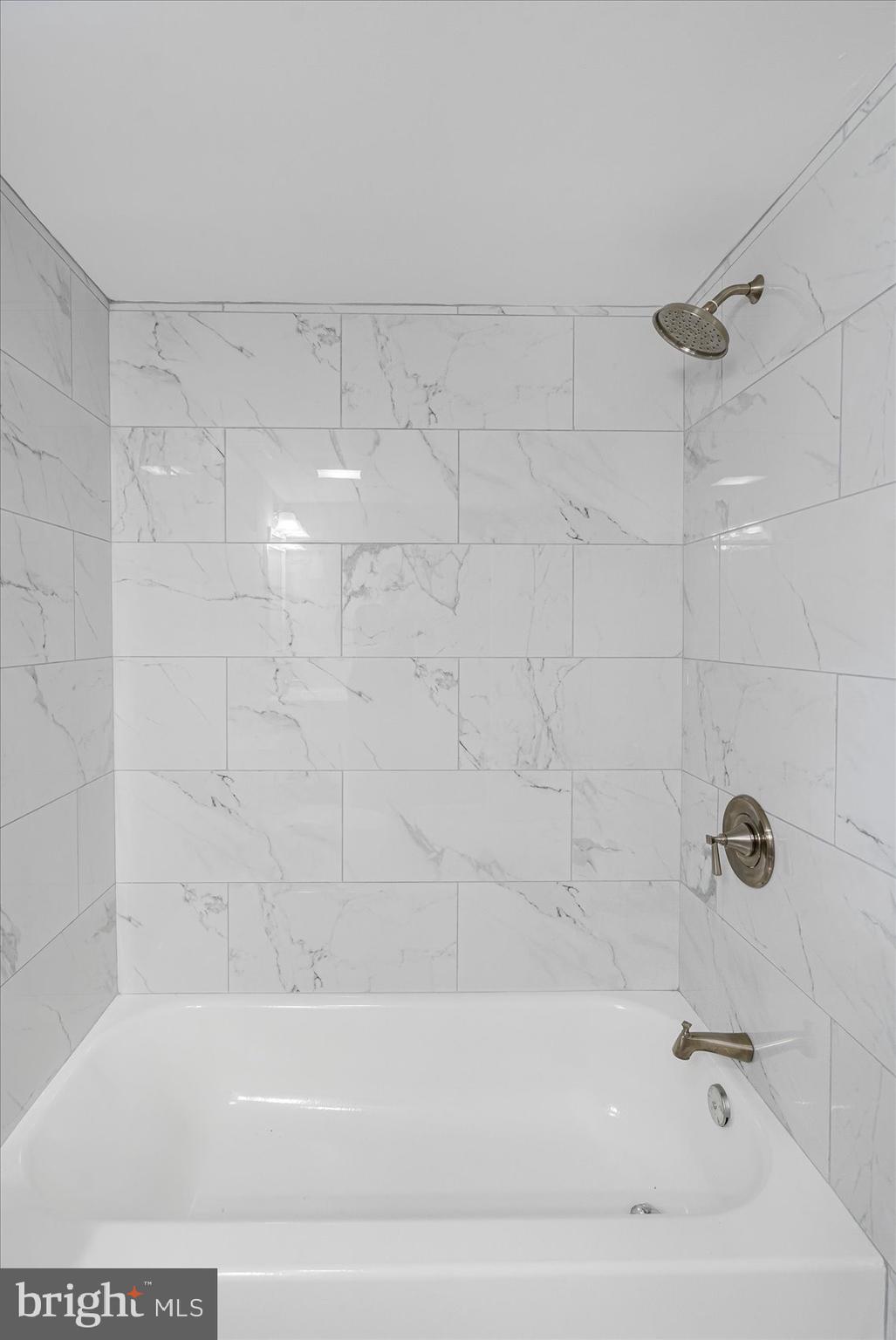 2309 Covered Bridge Garth