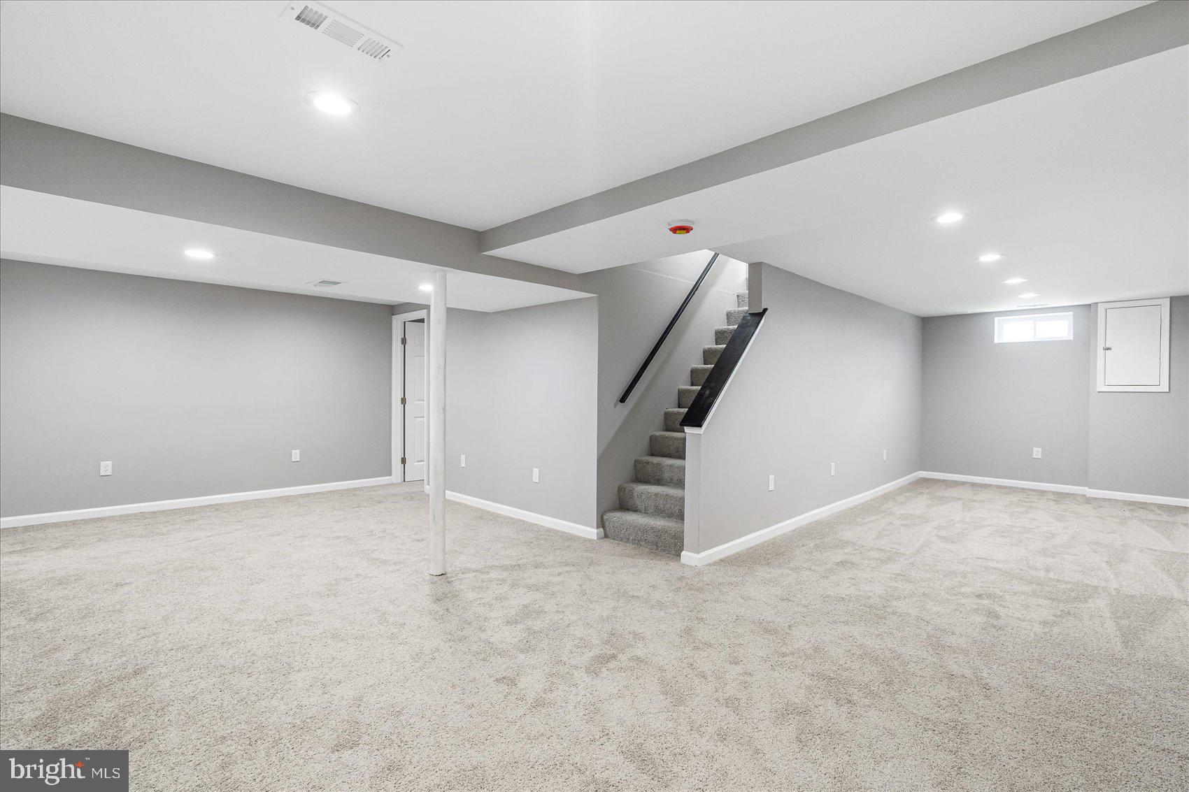 2309 Covered Bridge Garth