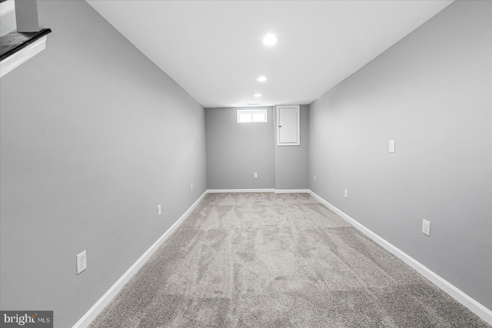 2309 Covered Bridge Garth