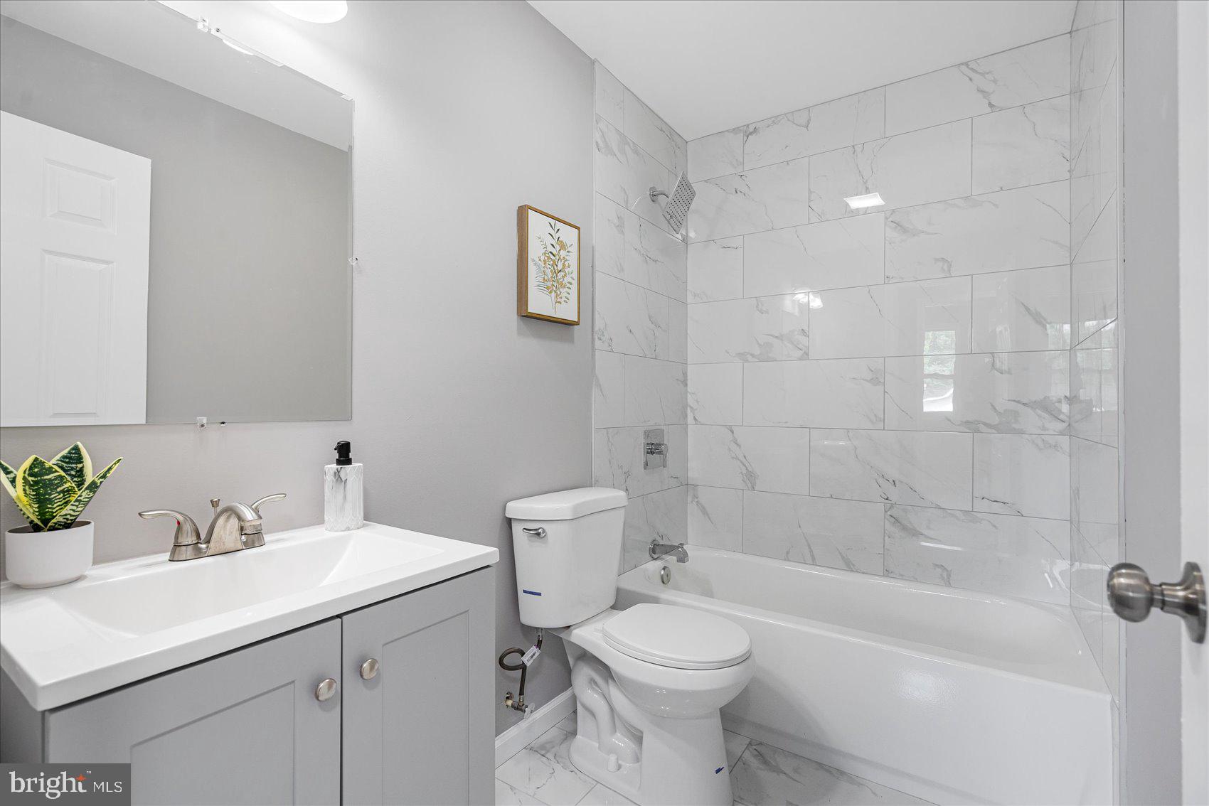 2309 Covered Bridge Garth