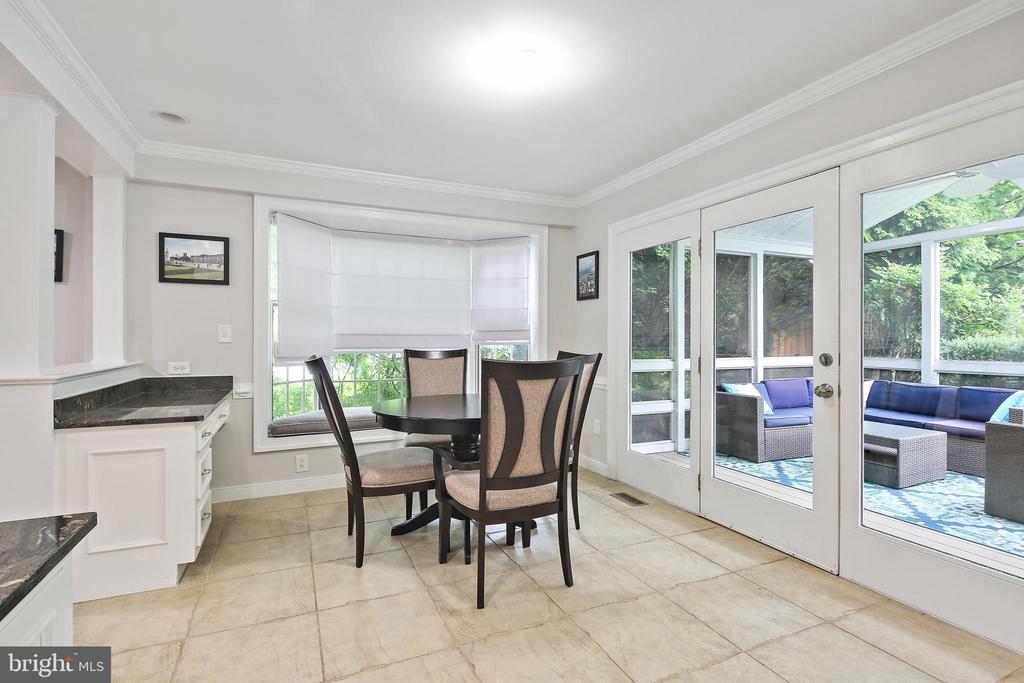 4 Old Elm Ct