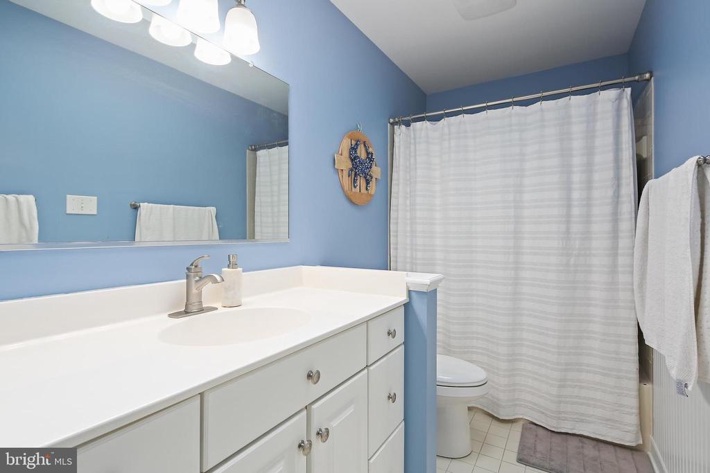 4 Old Elm Ct