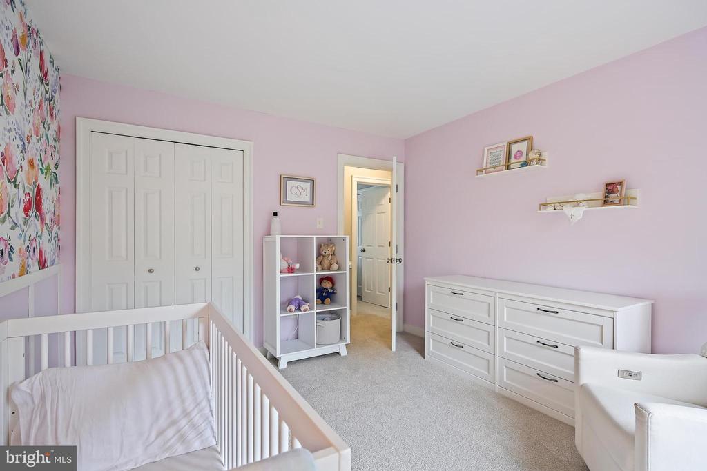 4 Old Elm Ct