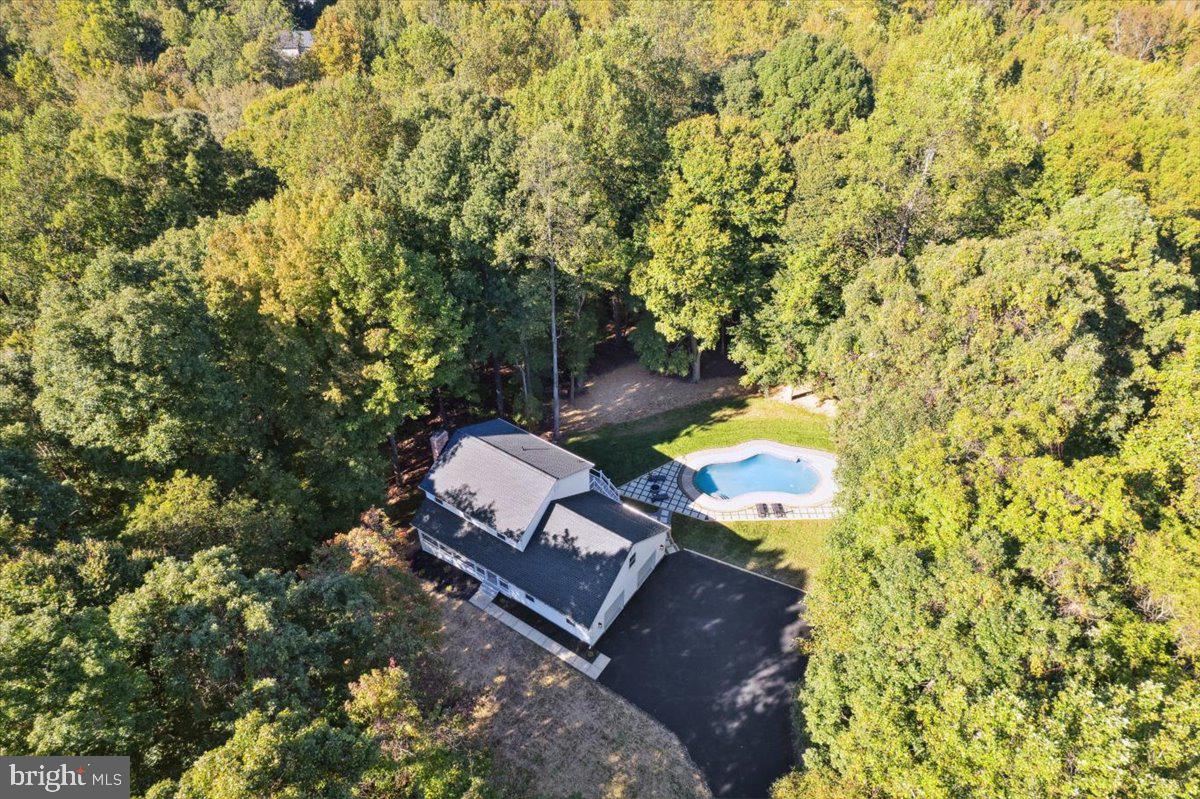 140 Honeysuckle Ln
