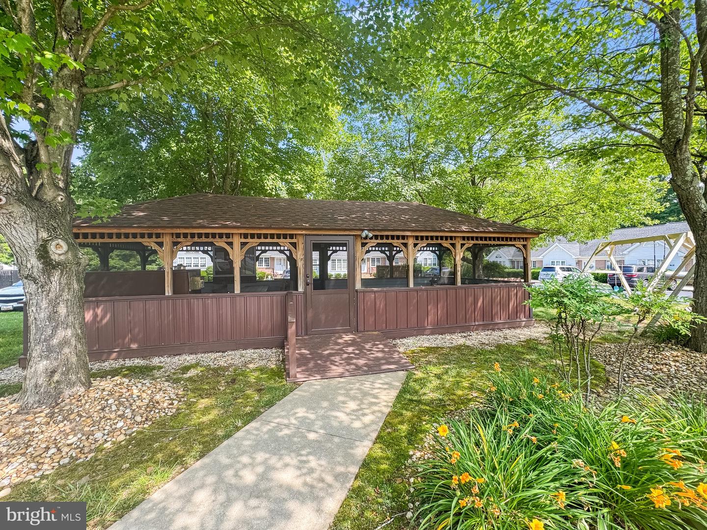 215 Westlake Blvd