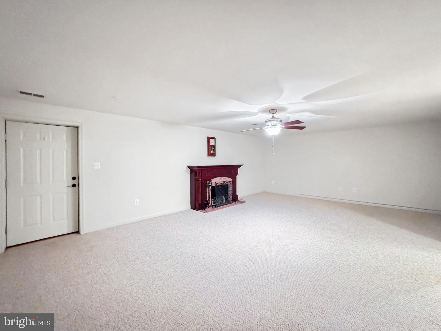 215 Westlake Blvd