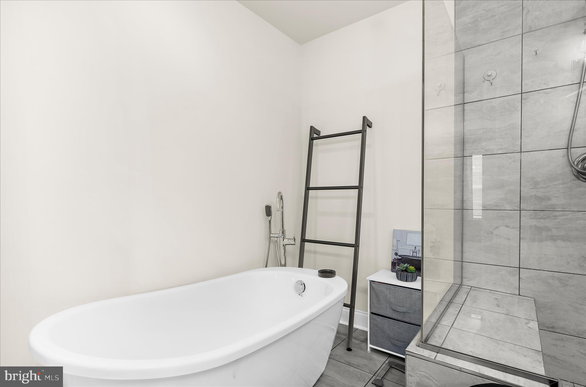 106 BRIARWOOD CIRCLE