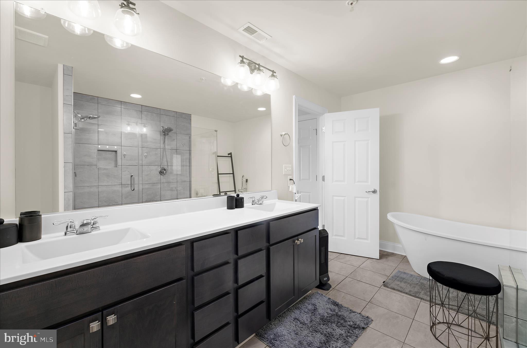 106 BRIARWOOD CIRCLE