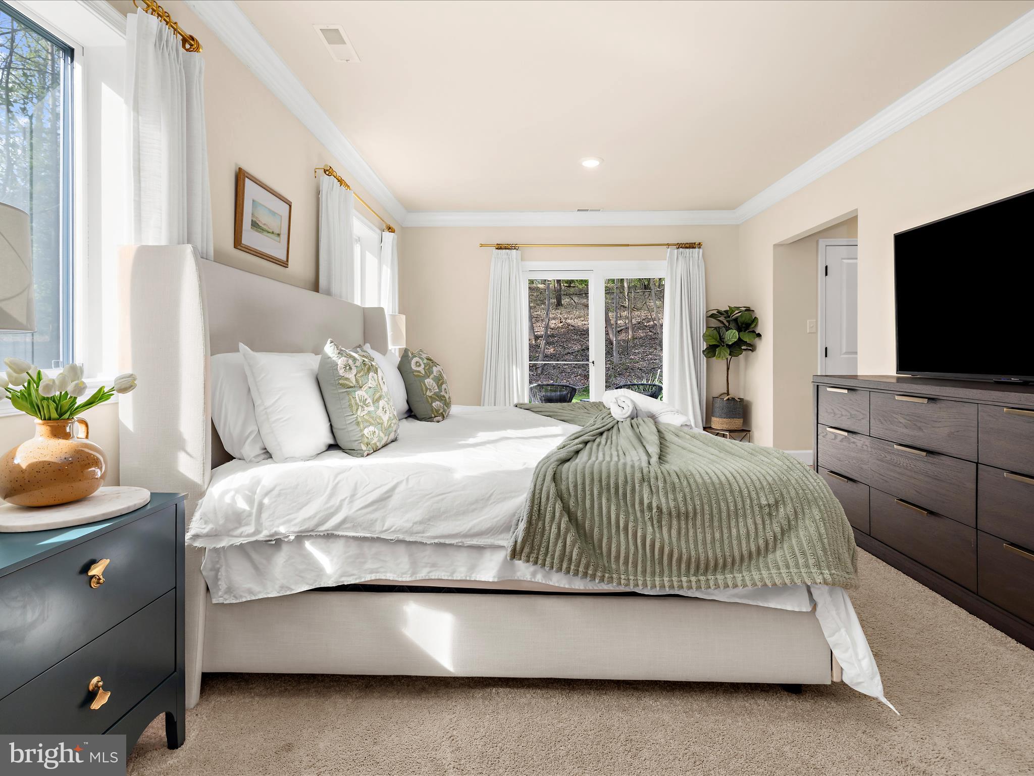2727 FRIDAY HARBOR DRIVE
