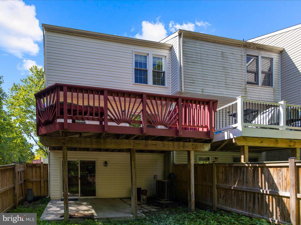 8820 Castlebury Ct