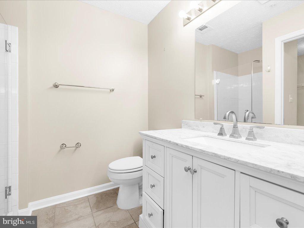 8820 Castlebury Ct