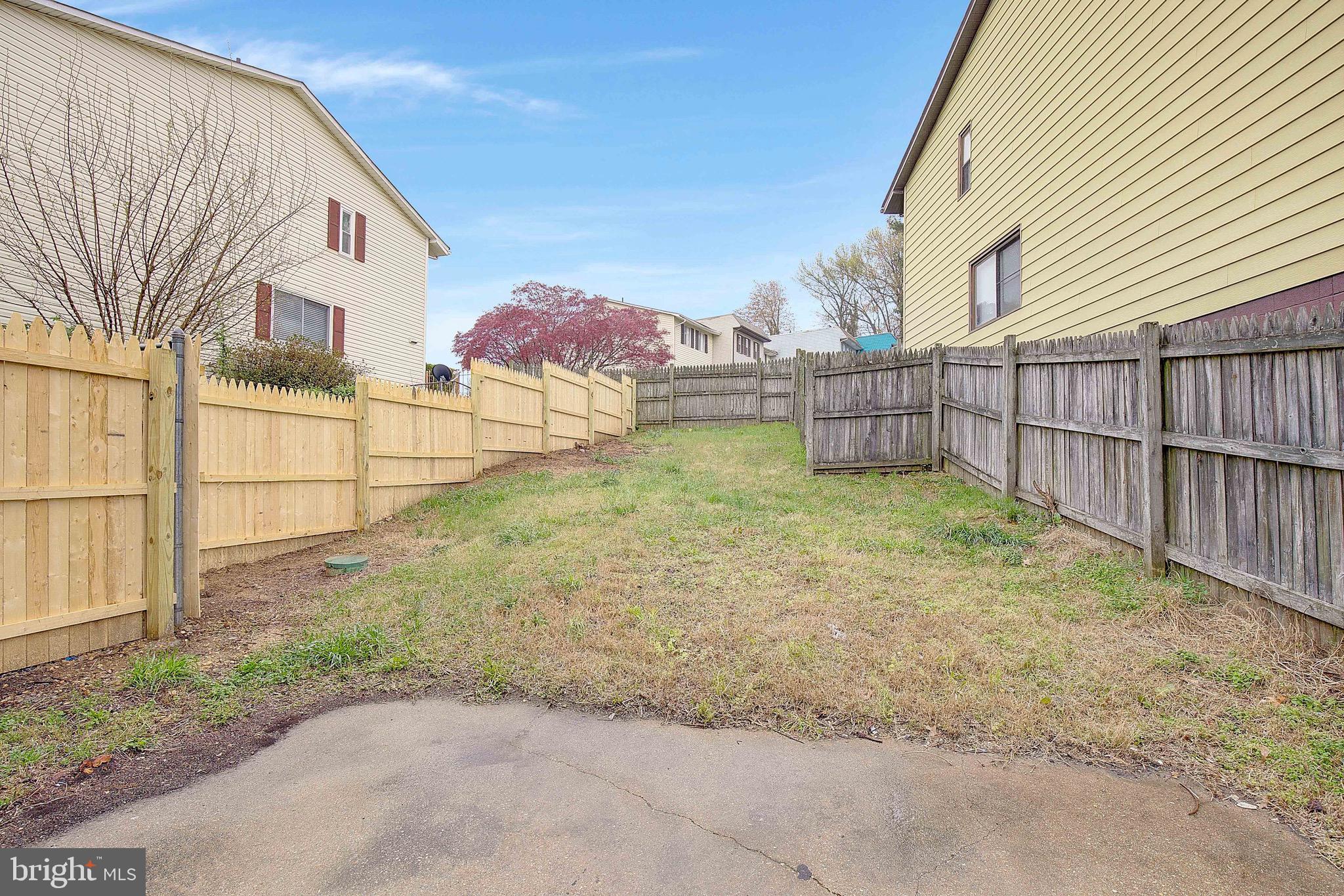 178 DAIMLER DRIVE 44