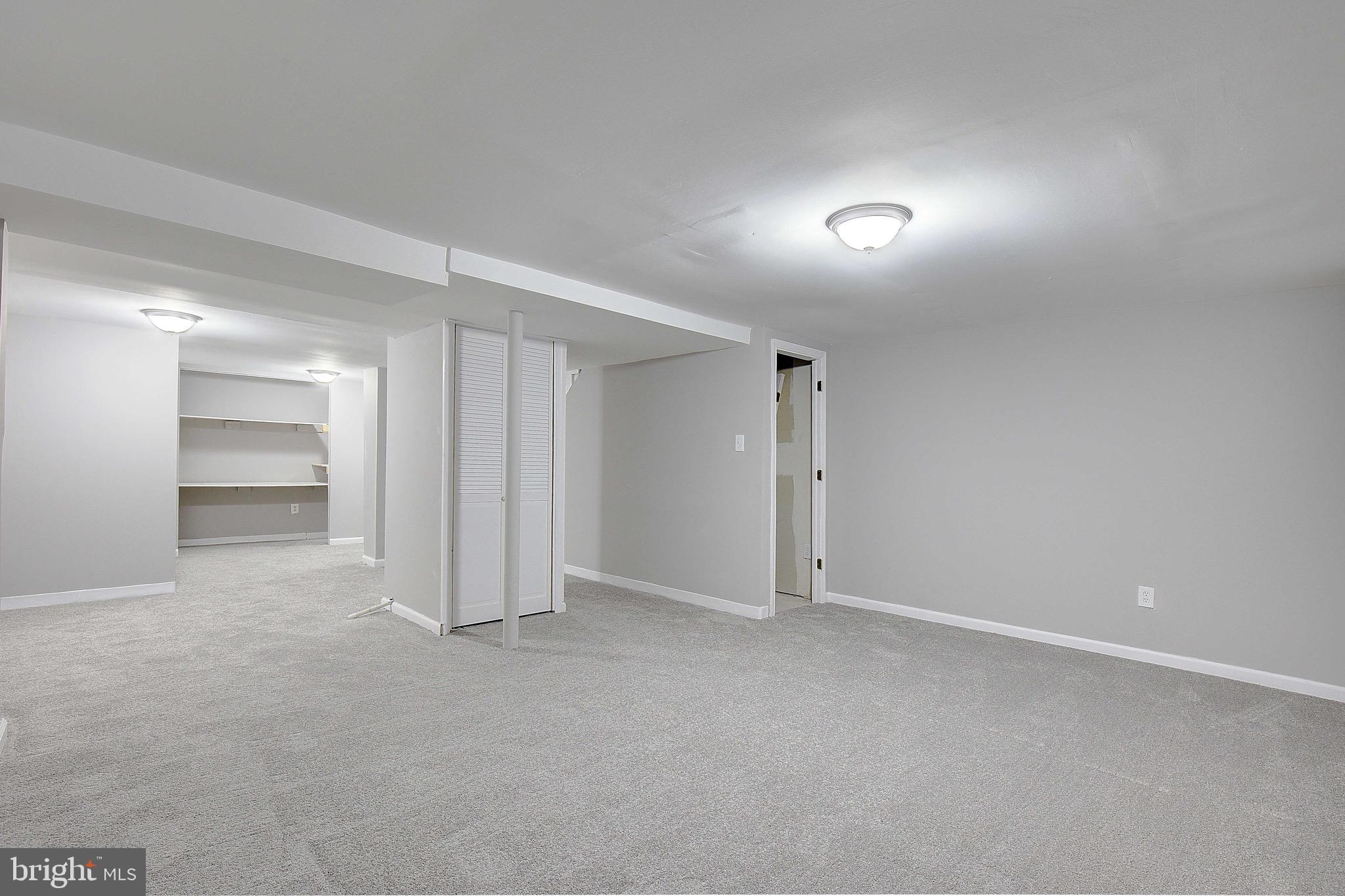 178 DAIMLER DRIVE 44