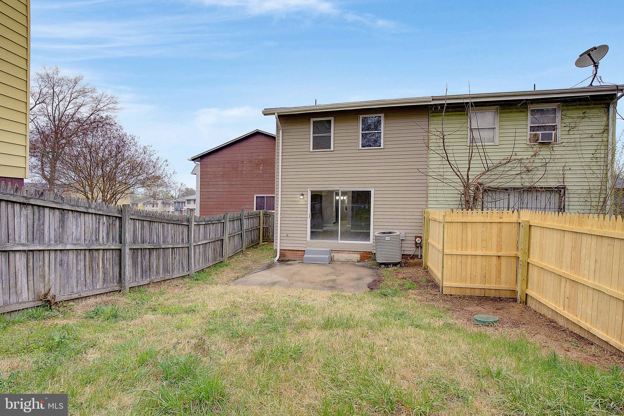 178 DAIMLER DRIVE 44