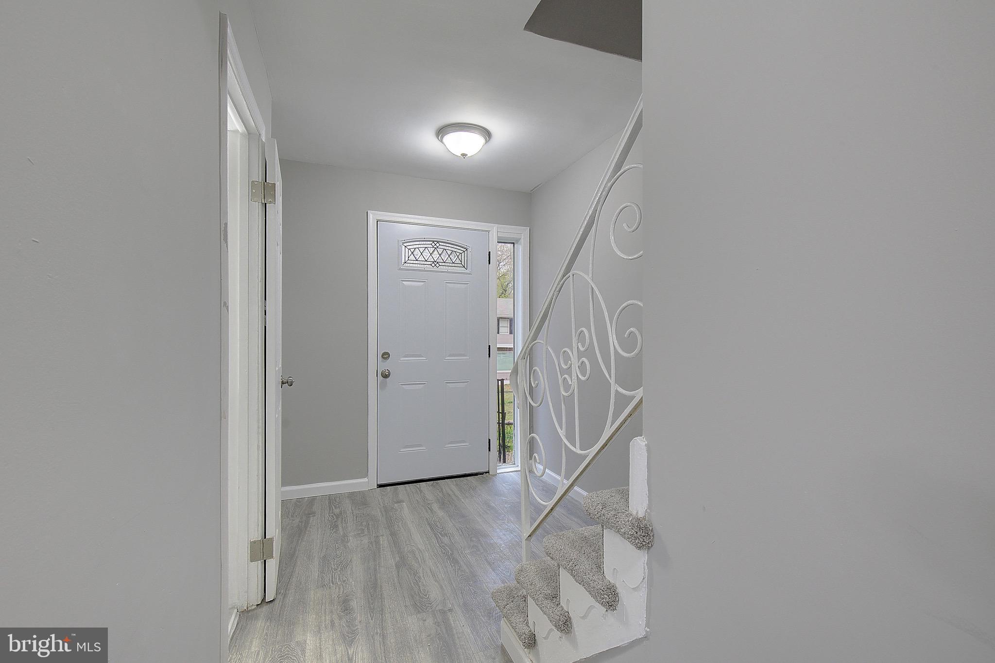 178 DAIMLER DRIVE 44