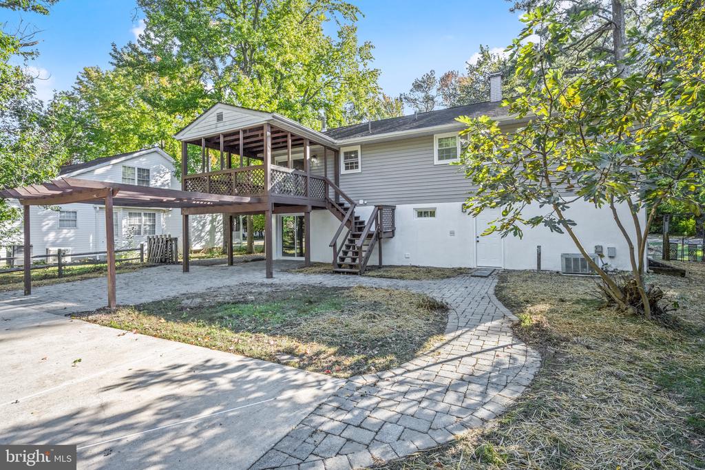320 WILLIAM WAY