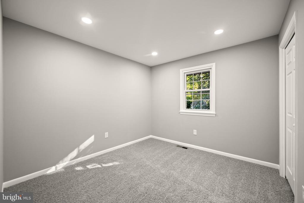 320 WILLIAM WAY
