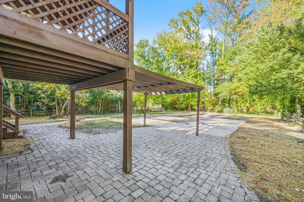 320 WILLIAM WAY