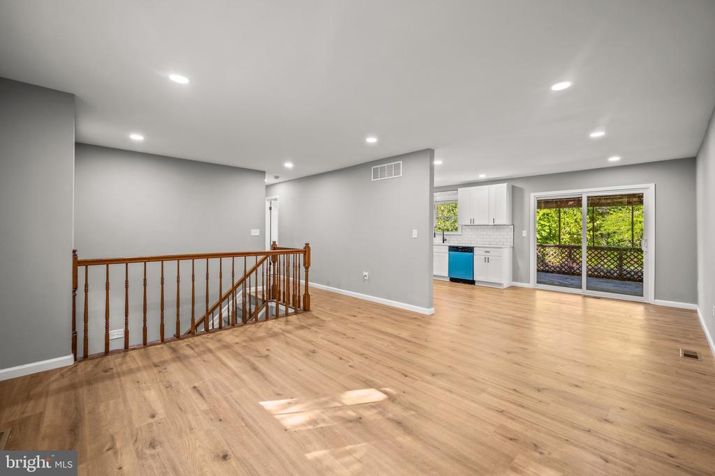 320 WILLIAM WAY