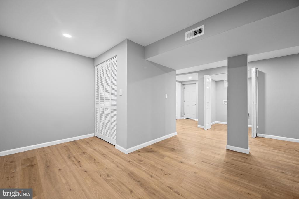 320 WILLIAM WAY
