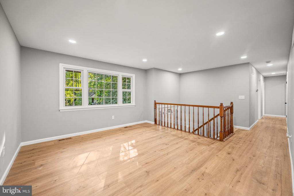 320 WILLIAM WAY