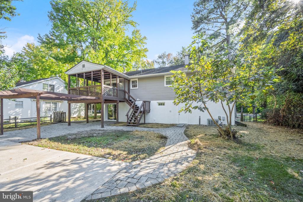 320 WILLIAM WAY