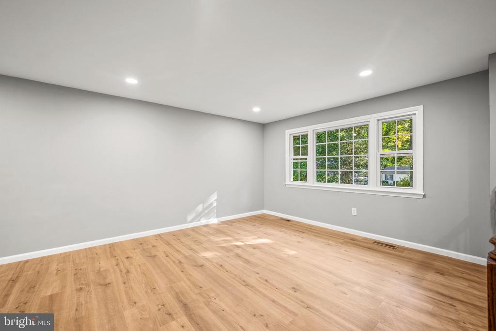 320 WILLIAM WAY