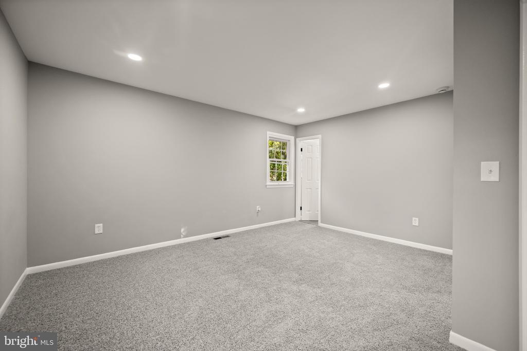 320 WILLIAM WAY