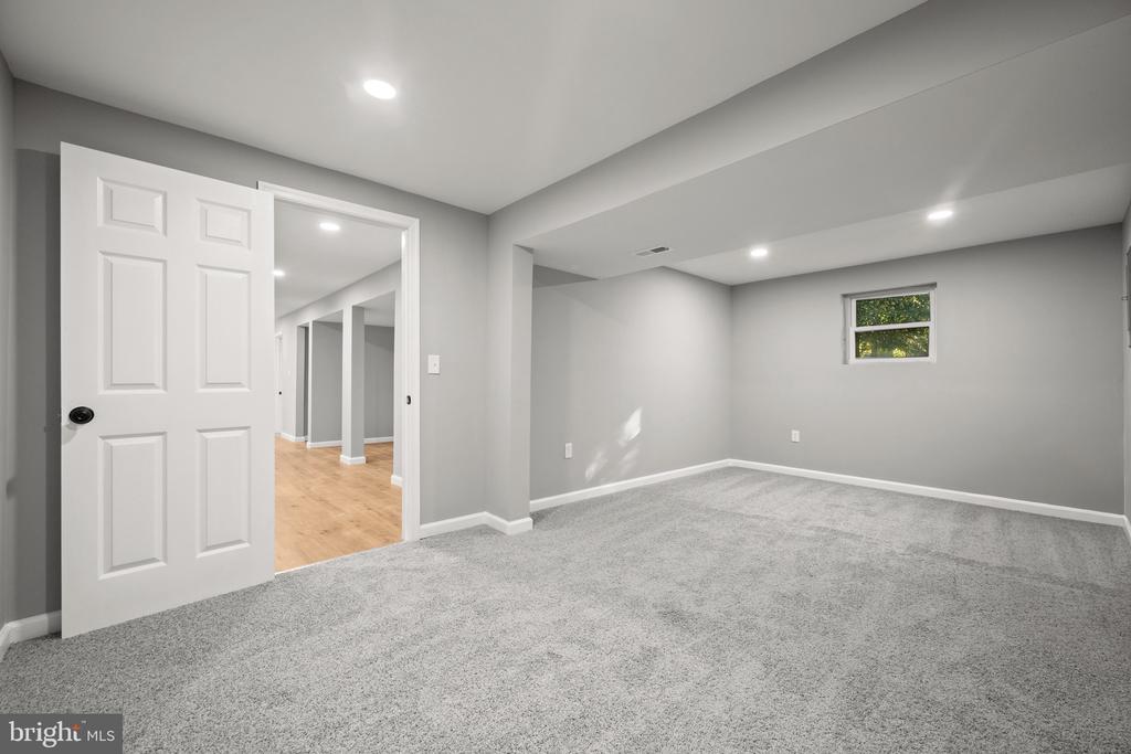 320 WILLIAM WAY