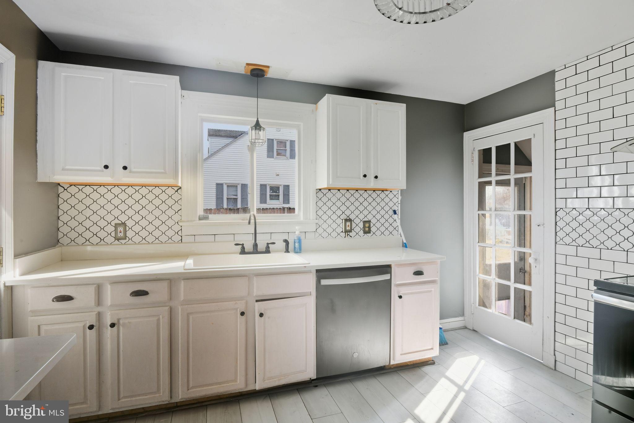 113 PRISCILLA STREET