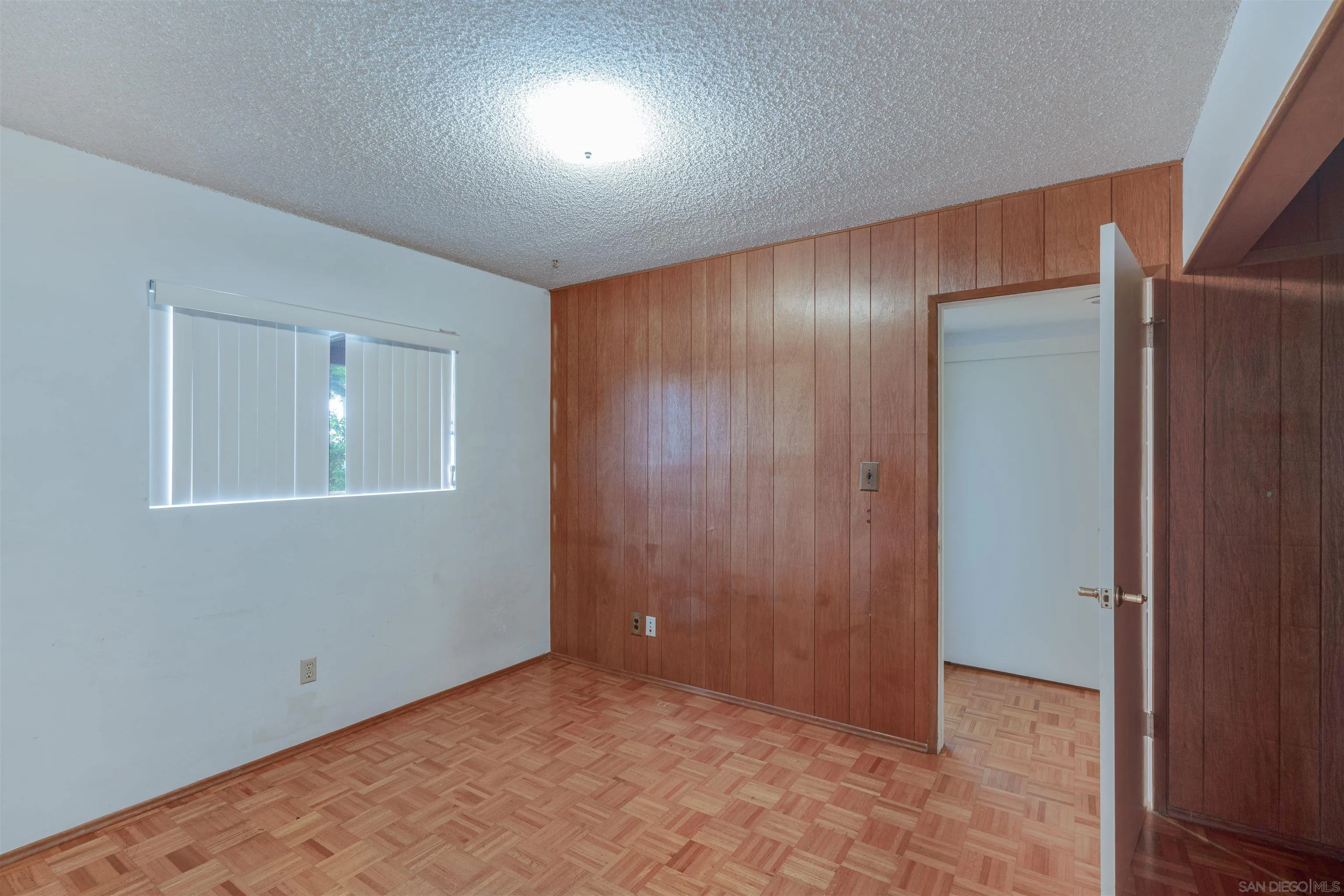305 Margo Ct