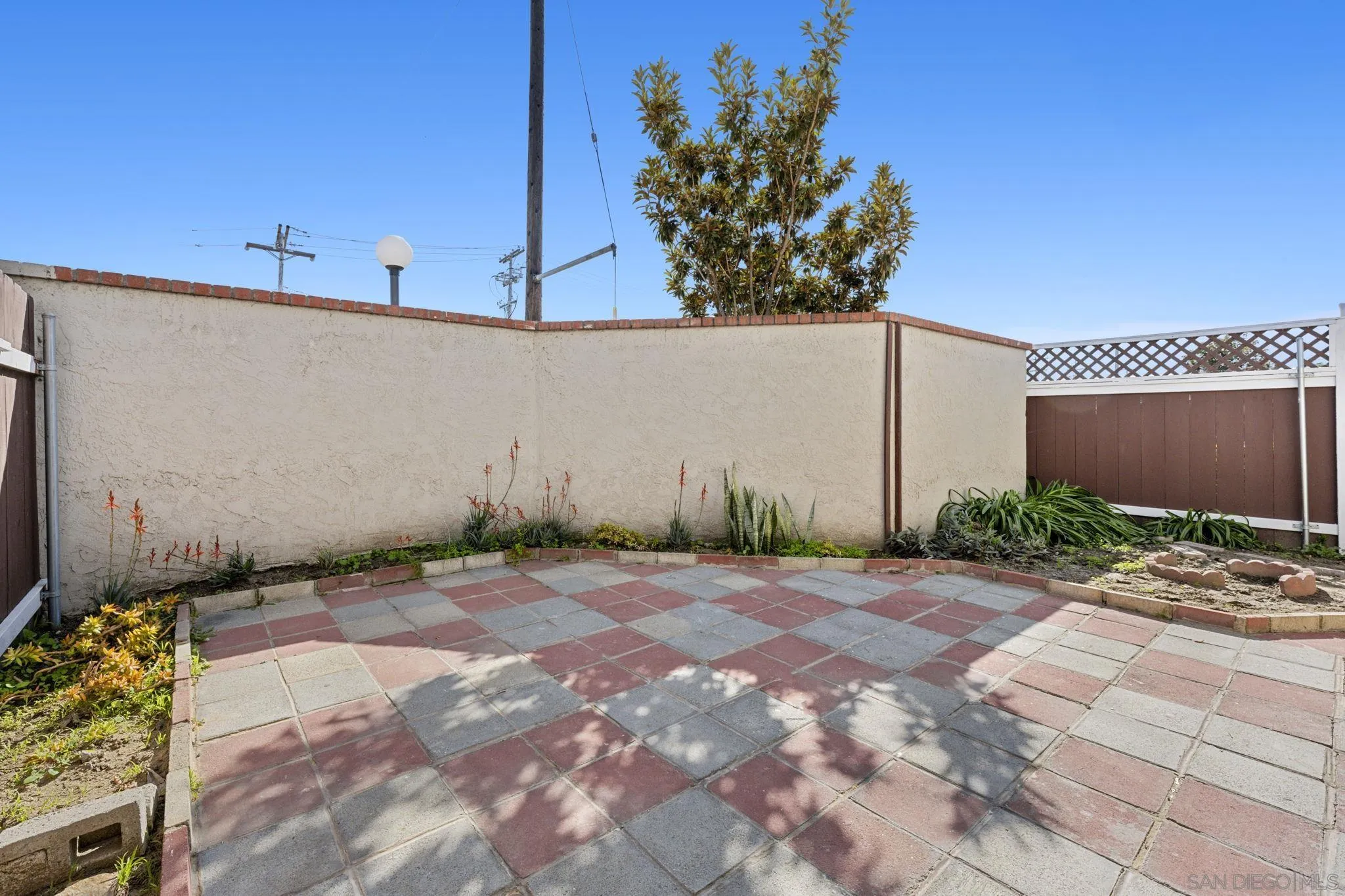220 Riverview Way