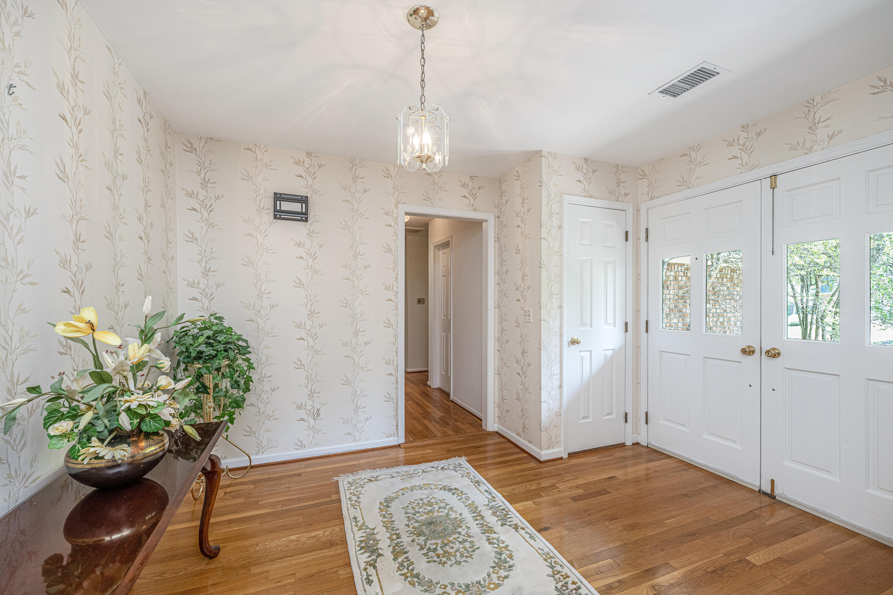 102 Abbey Lane
