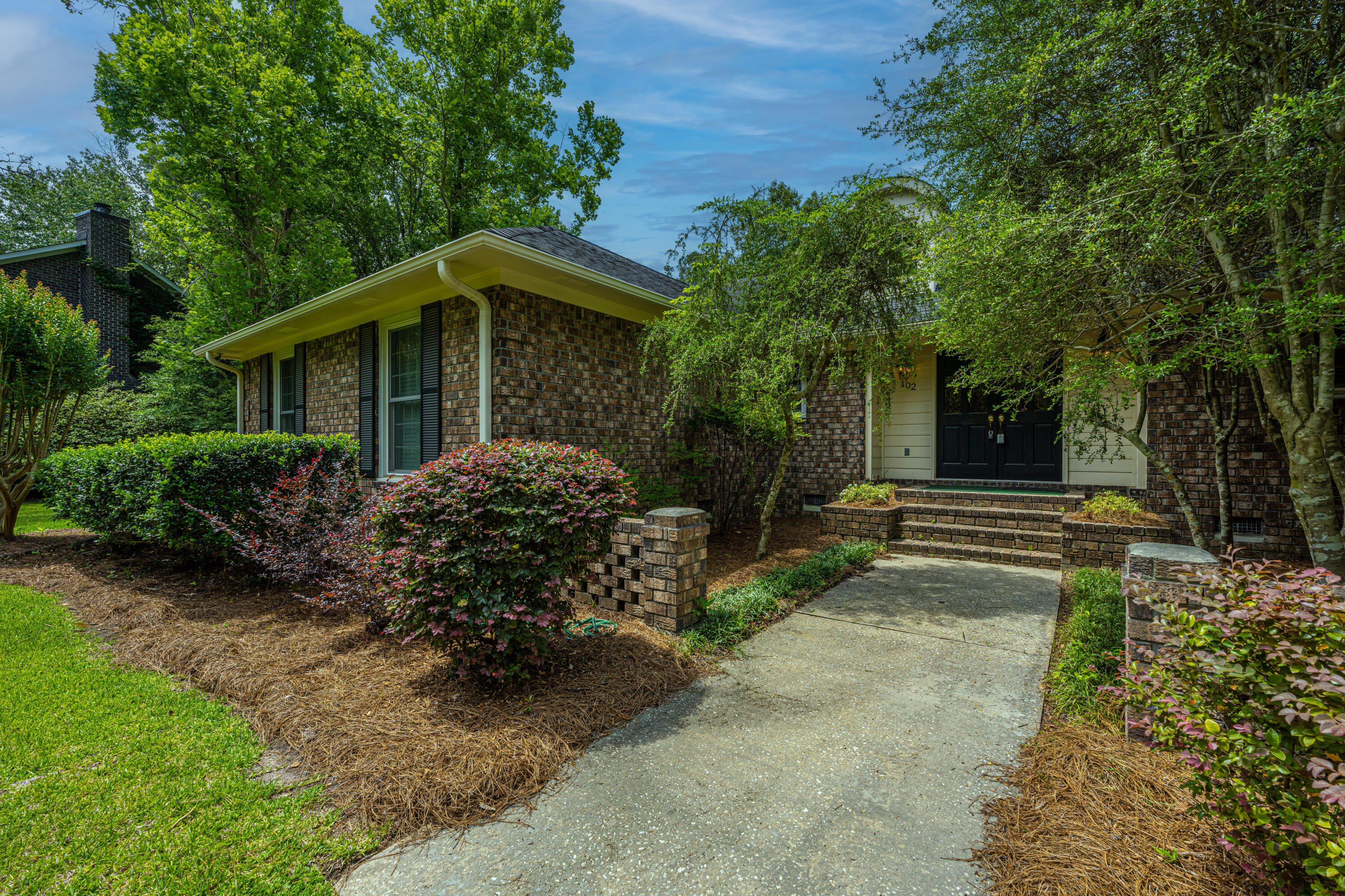 102 Abbey Lane