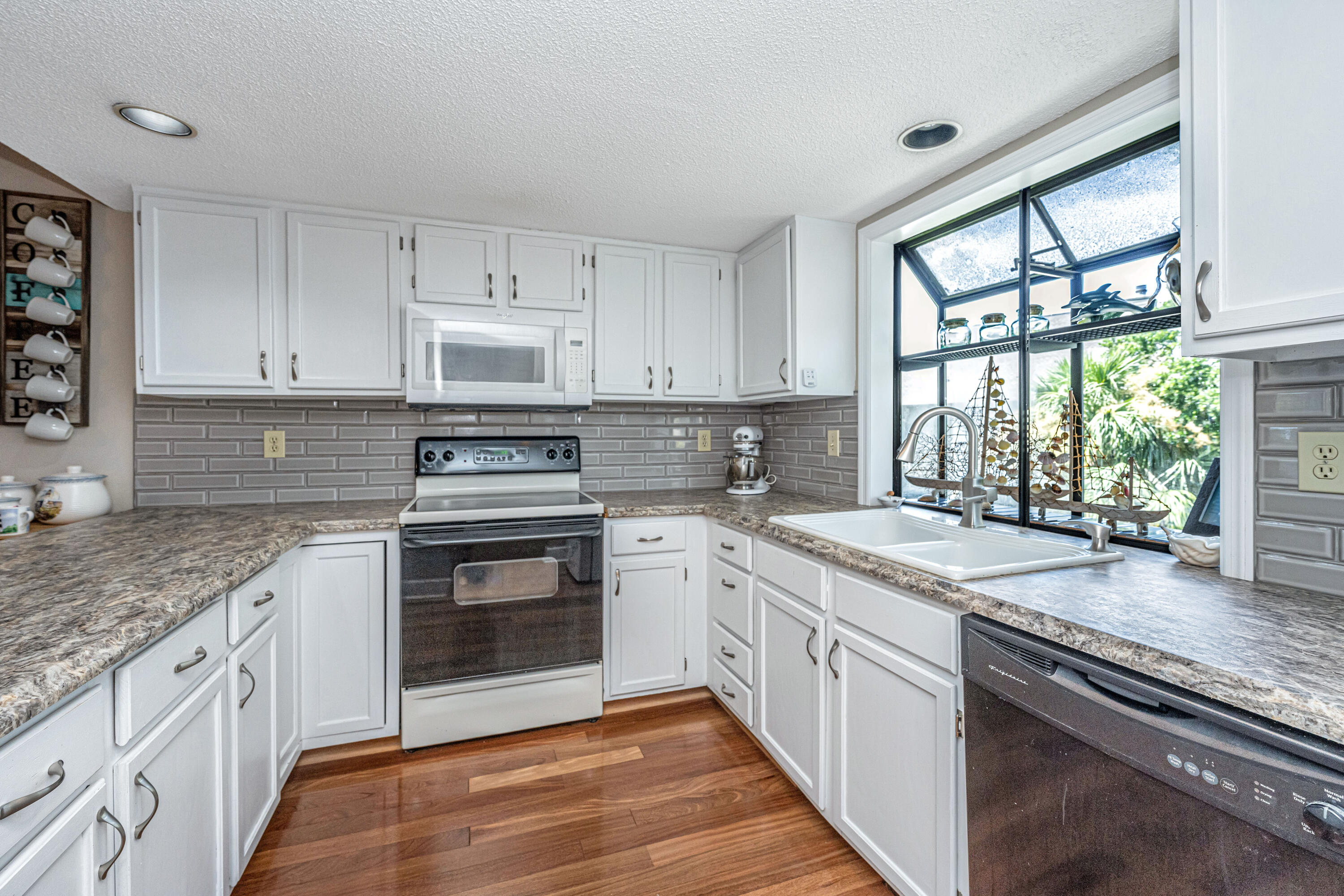 786 Summerwind Circle