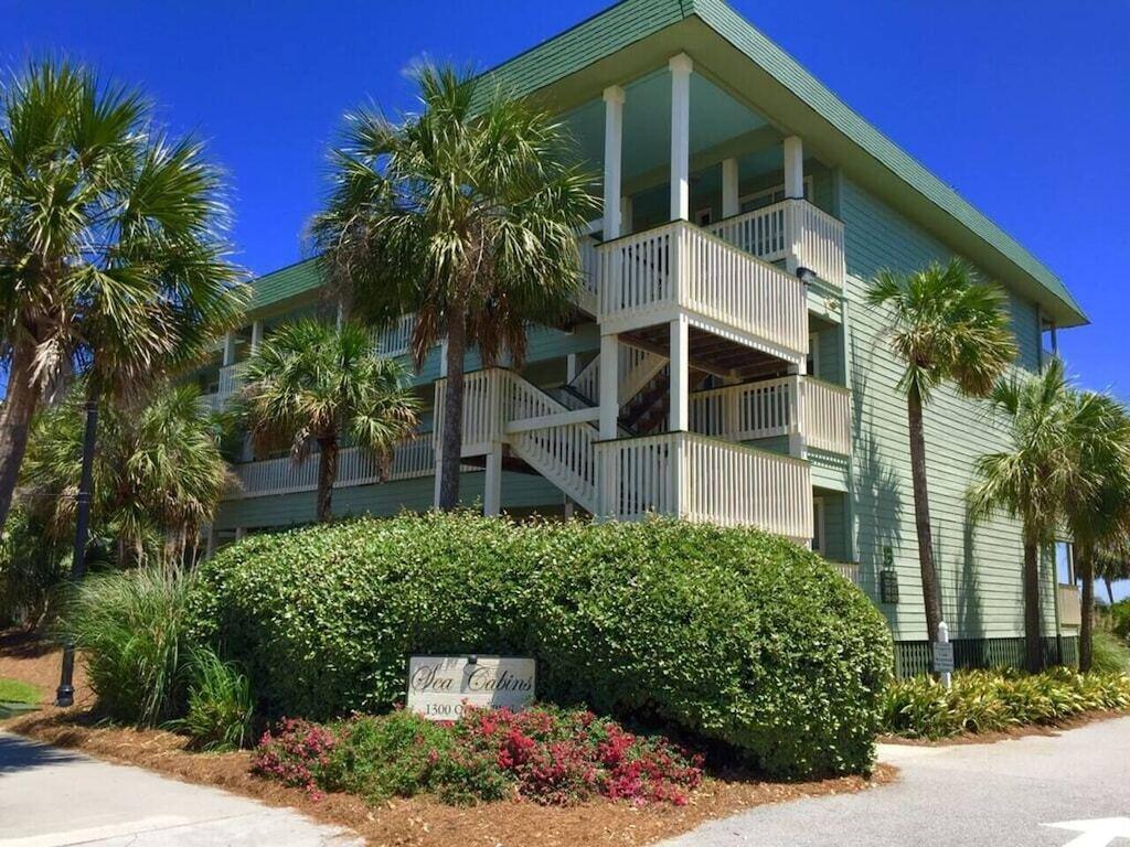 1300 Ocean Boulevard # 208