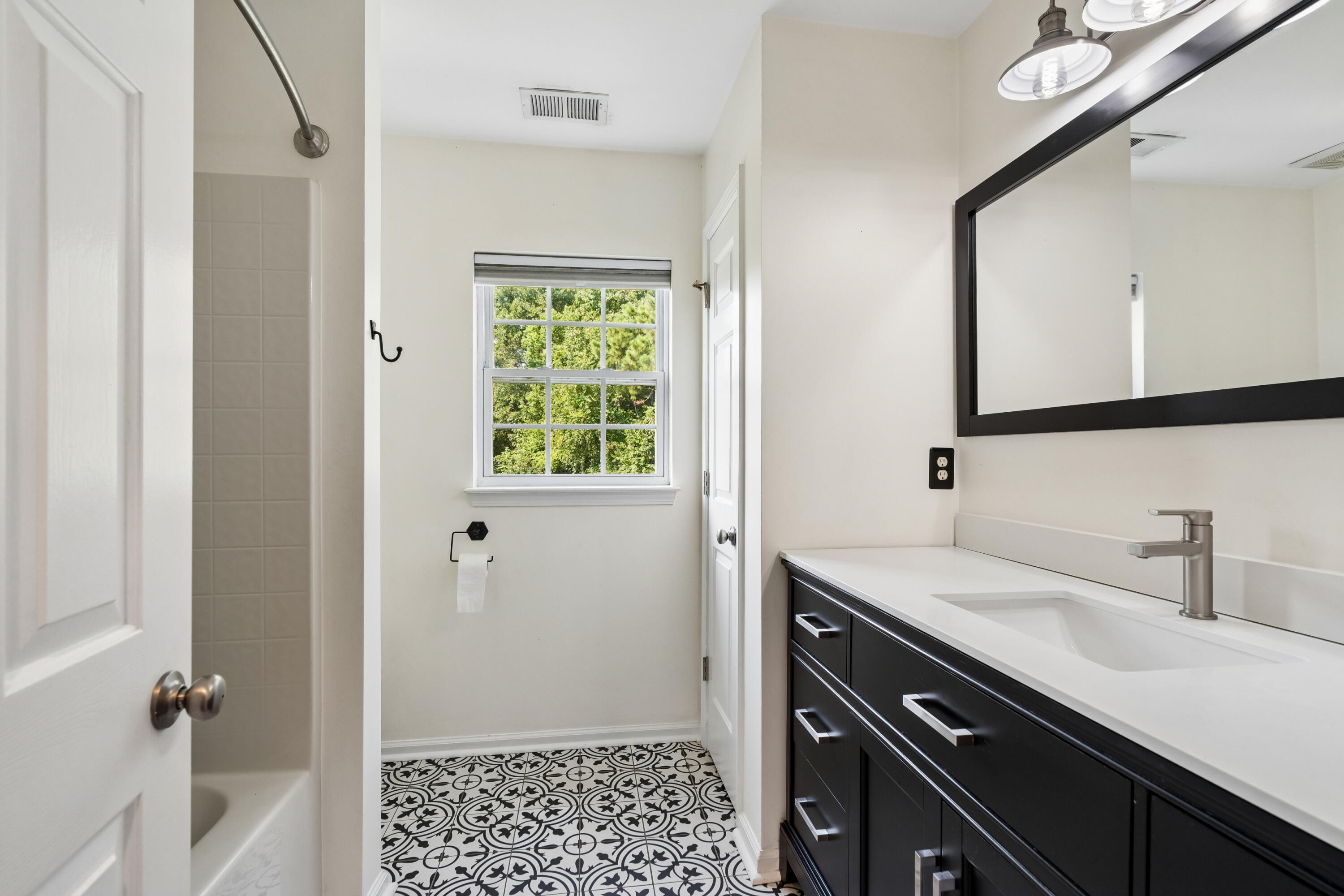 1505 Solstice Court