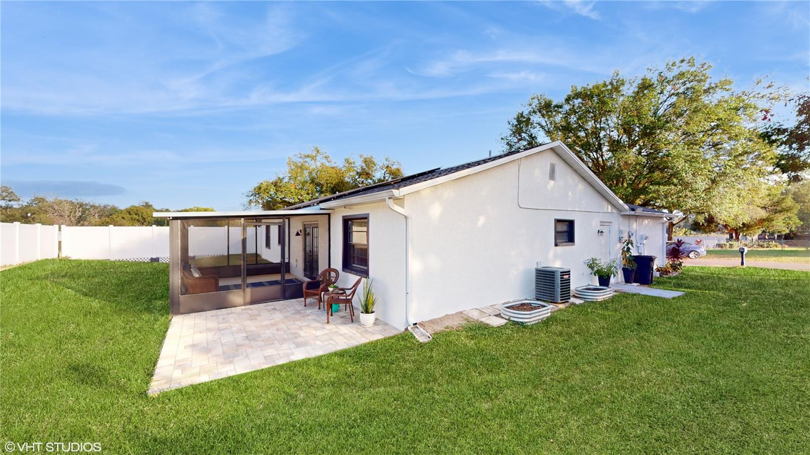 8443 SAINT GILES CT