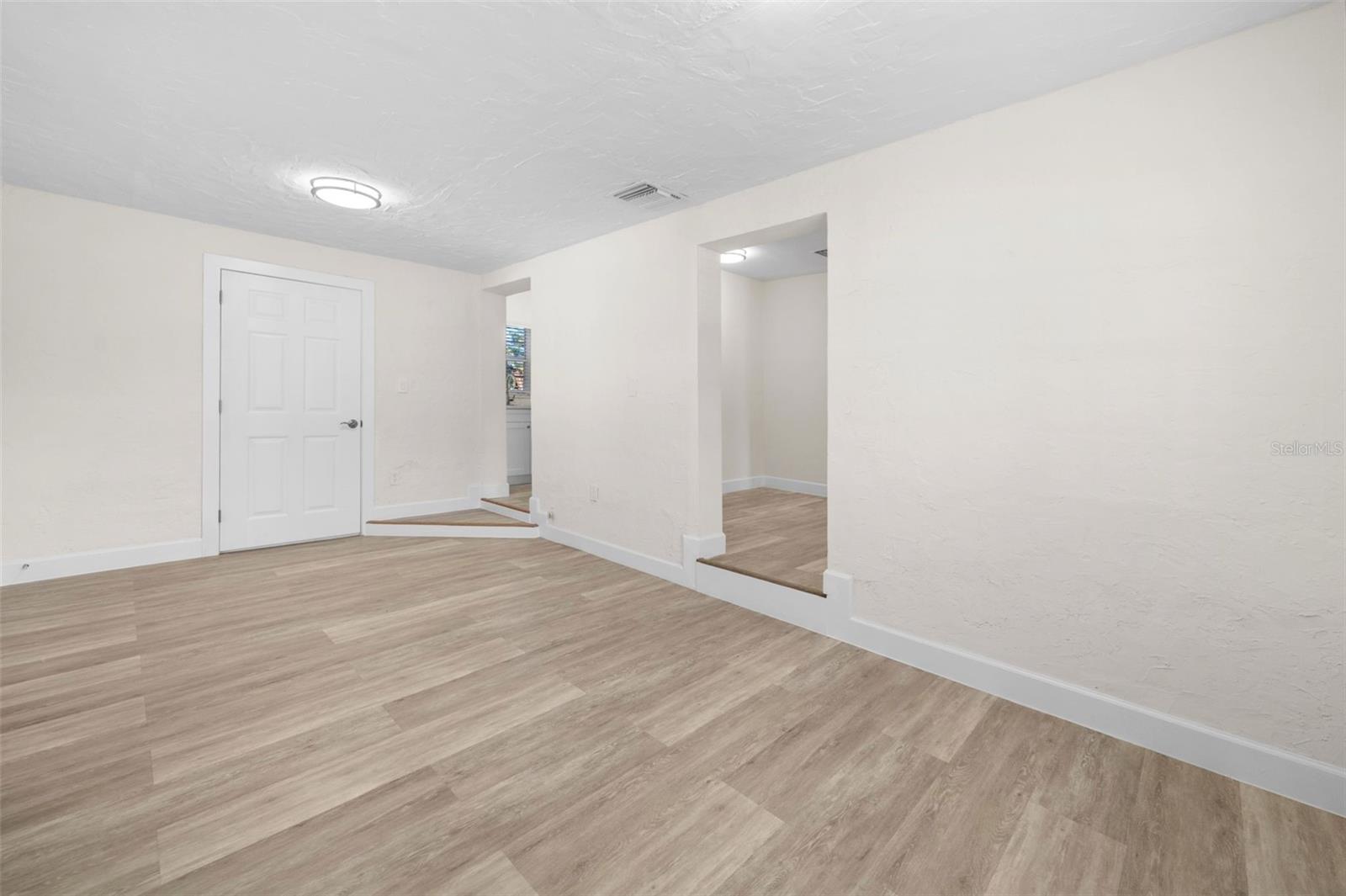 4715 W BAY VISTA AVE