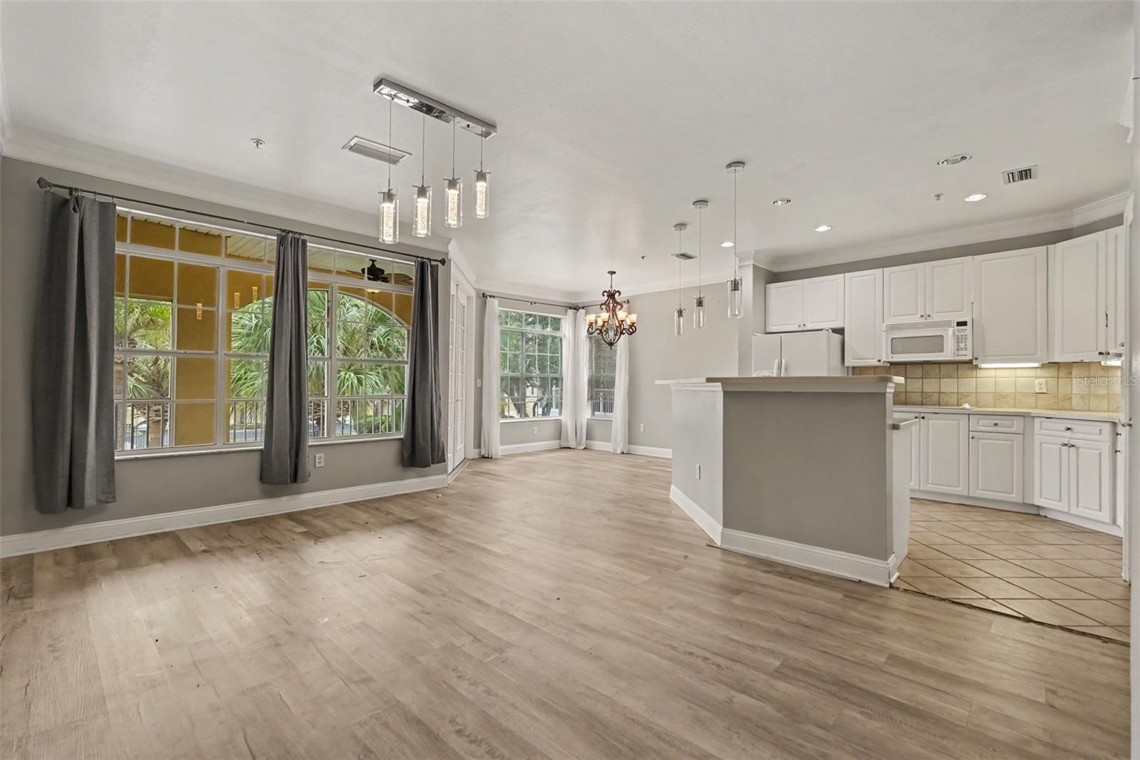 6301 SUNSET BAY CIR