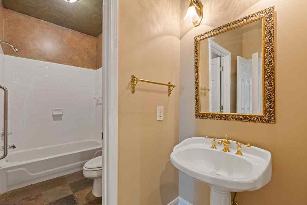 7465 Northampton Court