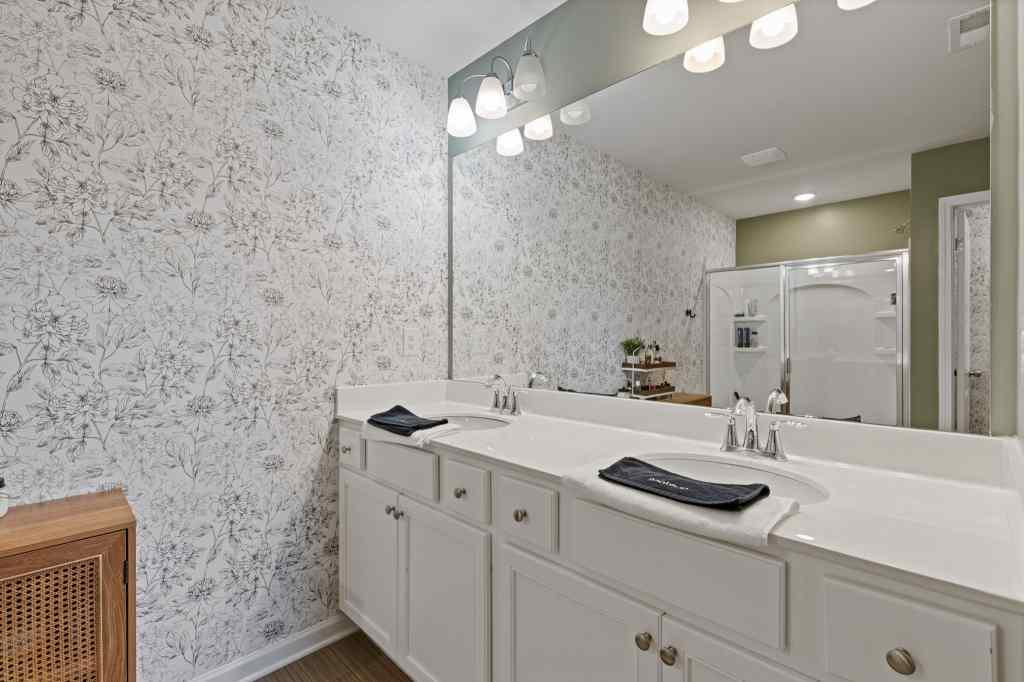 60 Huntley Trace